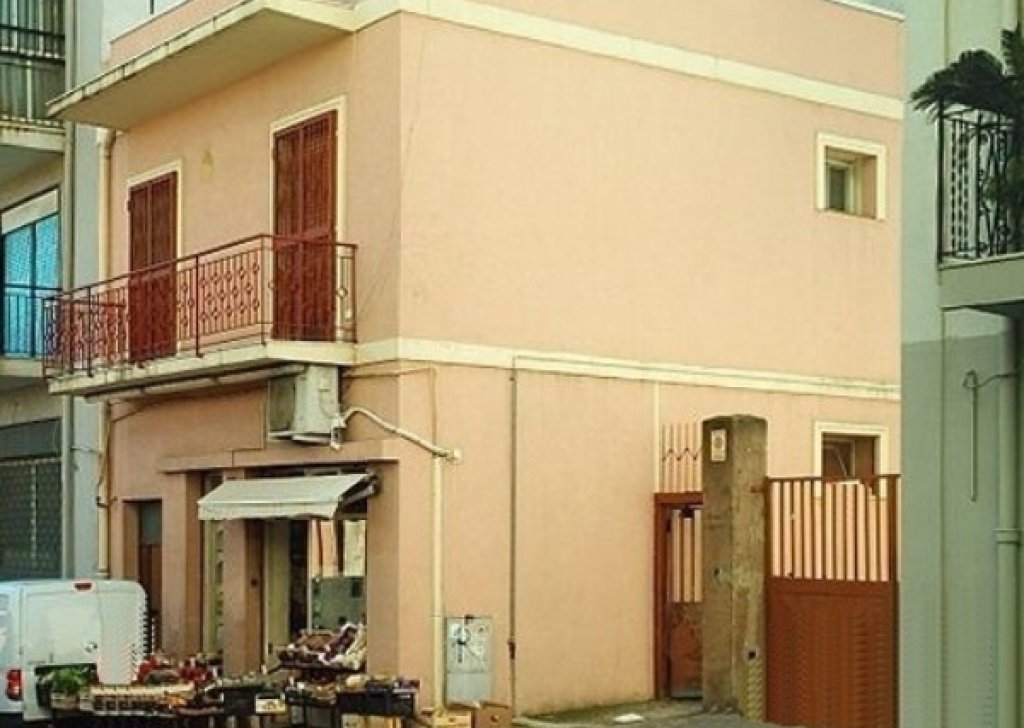 Appartamento trilocale in vendita  90 m², Messina, località 98121 CC-Boccetta-Castronuovo